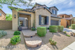 3827 E Quail Ave, Phoenix, AZ 85050 photo 1