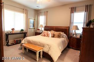 2571 E Coconino Way, Gilbert, AZ 85298 photo 9