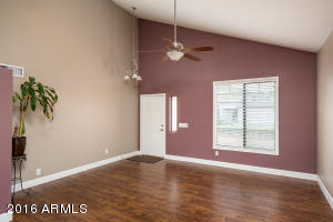 2109 E Daley Ln, Phoenix, AZ 85024 photo 9