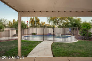 2109 E Daley Ln, Phoenix, AZ 85024 photo 4