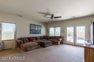 3045 E Santa Fe Ln, Gilbert, AZ 85297 photo 11