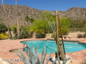 8610 N Skyline Dr, Phoenix, AZ 85028 photo 2