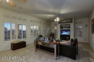 6909 E Sugarloaf Cir, Mesa, AZ 85207 photo 3