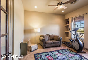 2011 E Desert Ln, Phoenix, AZ 85042 photo 13
