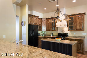 2011 E Desert Ln, Phoenix, AZ 85042 photo 8