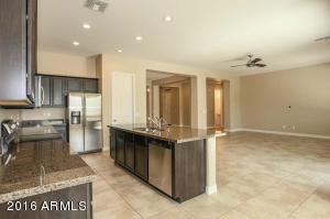2137 E Indian Wells Dr, Gilbert, AZ 85298 photo 9