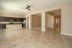 2137 E Indian Wells Dr, Gilbert, AZ 85298 photo 5