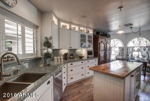 4221 E Paradise Dr, Phoenix, AZ 85028 photo 3