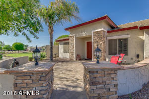 2462 E Tulsa St, Gilbert, AZ 85295 photo 1