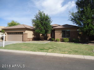 354 E Hunter Cir, Mesa, AZ 85201 photo 2