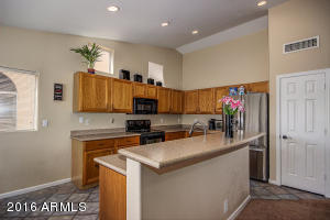 2295 E Sherri Dr, Gilbert, AZ 85296 photo 4