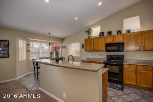 2295 E Sherri Dr, Gilbert, AZ 85296 photo 3