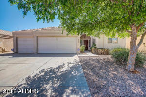 2295 E Sherri Dr, Gilbert, AZ 85296 photo 1