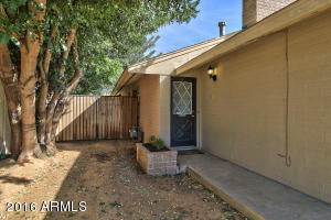 836 E Mclellan Blvd, Phoenix, AZ 85014 photo 4
