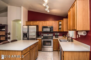 3204 E Kerry Ln, Phoenix, AZ 85050 photo 6