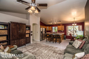 3204 E Kerry Ln, Phoenix, AZ 85050 photo 4