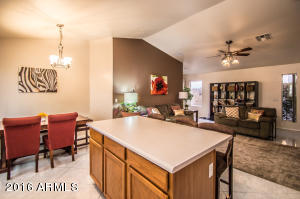 3204 E Kerry Ln, Phoenix, AZ 85050 photo 8