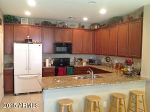 2879 S Hansen Dr, Gilbert, AZ 85295 photo 2