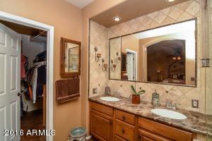 840 E Roberts Rd, Phoenix, AZ 85022 photo 33