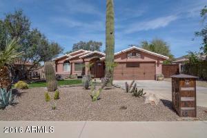 840 E Roberts Rd, Phoenix, AZ 85022 photo 1
