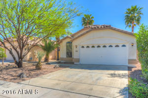 757 E Kyle Dr, Gilbert, AZ 85296 photo 3