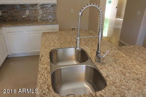 2683 E Del Rio St, Gilbert, AZ 85295 photo 4