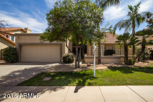 2309 E Pelican Ct, Gilbert, AZ 85234 photo 1