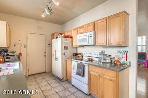 7210 S 39th Dr, Phoenix, AZ 85041 photo 12