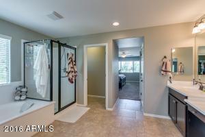 2550 E Penedes Dr, Gilbert, AZ 85298 photo 21