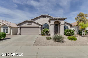 1104 E Blackhawk Dr, Phoenix, AZ 85024 photo 1