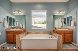 549 E Jordan Dr, Gilbert, AZ 85297 photo 21