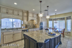 10652 E Carol Ave, Mesa, AZ 85208 photo 2