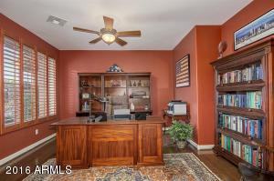 895 E County Down Dr, Chandler, AZ 85249 photo 9