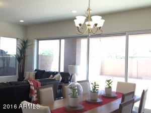 813 E Gary Ln, Phoenix, AZ 85042 photo 8
