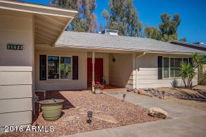 11622 S Half Moon Dr, Phoenix, AZ 85044 photo 4