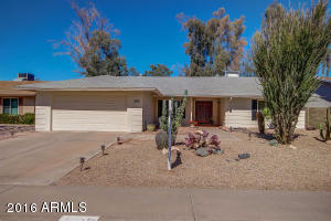 11622 S Half Moon Dr, Phoenix, AZ 85044 photo 3
