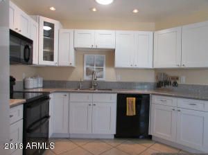 3118 E Topeka Dr, Phoenix, AZ 85050 photo 9