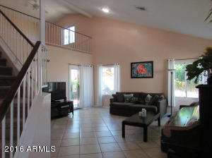 3118 E Topeka Dr, Phoenix, AZ 85050 photo 1