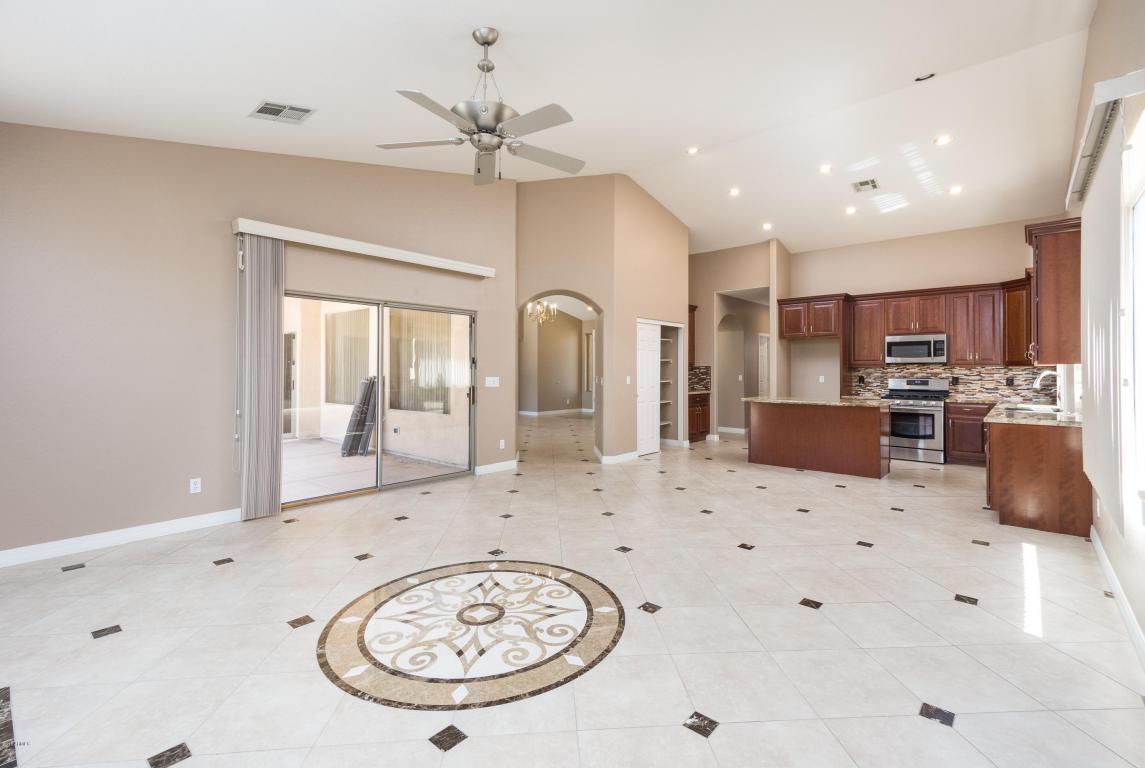 903 E Redfield Rd, Phoenix, AZ 85022 photo 2