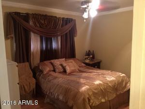 2422 W Freeway Ln, Phoenix, AZ 85021 photo 5