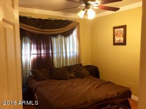 2422 W Freeway Ln, Phoenix, AZ 85021 photo 9