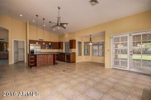 1425 W Iris Dr, Gilbert, AZ 85233 photo 5
