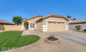 1338 S Porter St, Gilbert, AZ 85296 photo 2