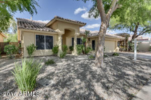 332 E Arabian Dr, Gilbert, AZ 85296 photo 2
