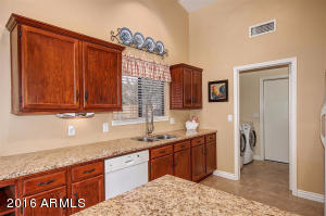 461 E Meadows Ln, Gilbert, AZ 85234 photo 9