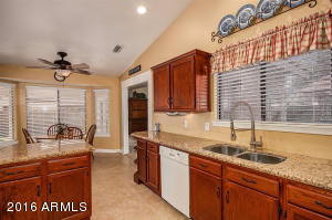 461 E Meadows Ln, Gilbert, AZ 85234 photo 12