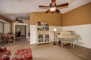 461 E Meadows Ln, Gilbert, AZ 85234 photo 6