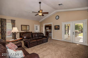 461 E Meadows Ln, Gilbert, AZ 85234 photo 17