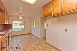 2409 E Mitchell Dr, Phoenix, AZ 85016 photo 15