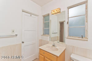 2409 E Mitchell Dr, Phoenix, AZ 85016 photo 27